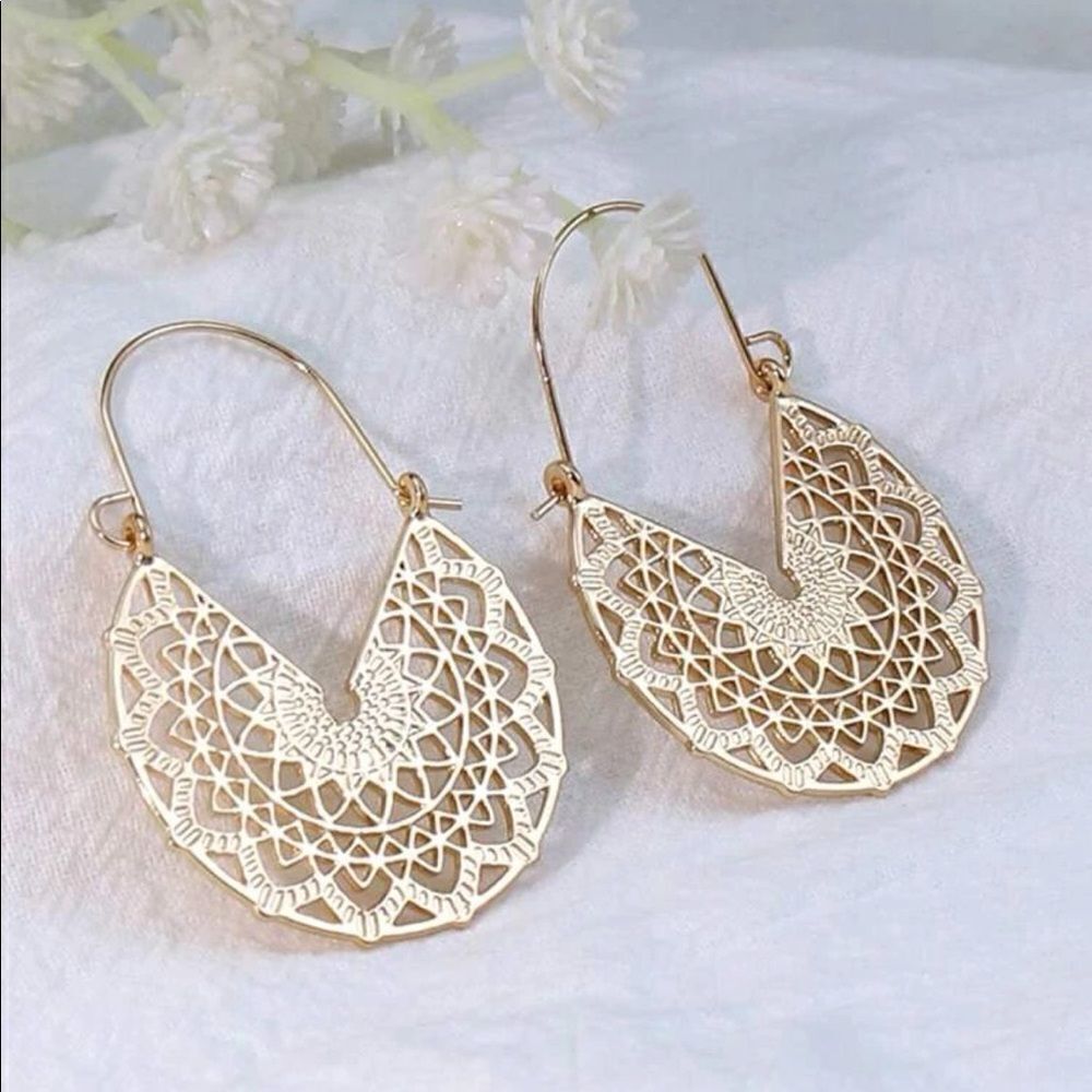 5/$25 Geometricgoldcolor Earrings